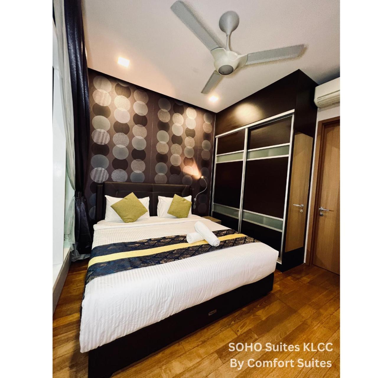 Soho Suites Klcc By Comfort Suites Куала-Лумпур Экстерьер фото