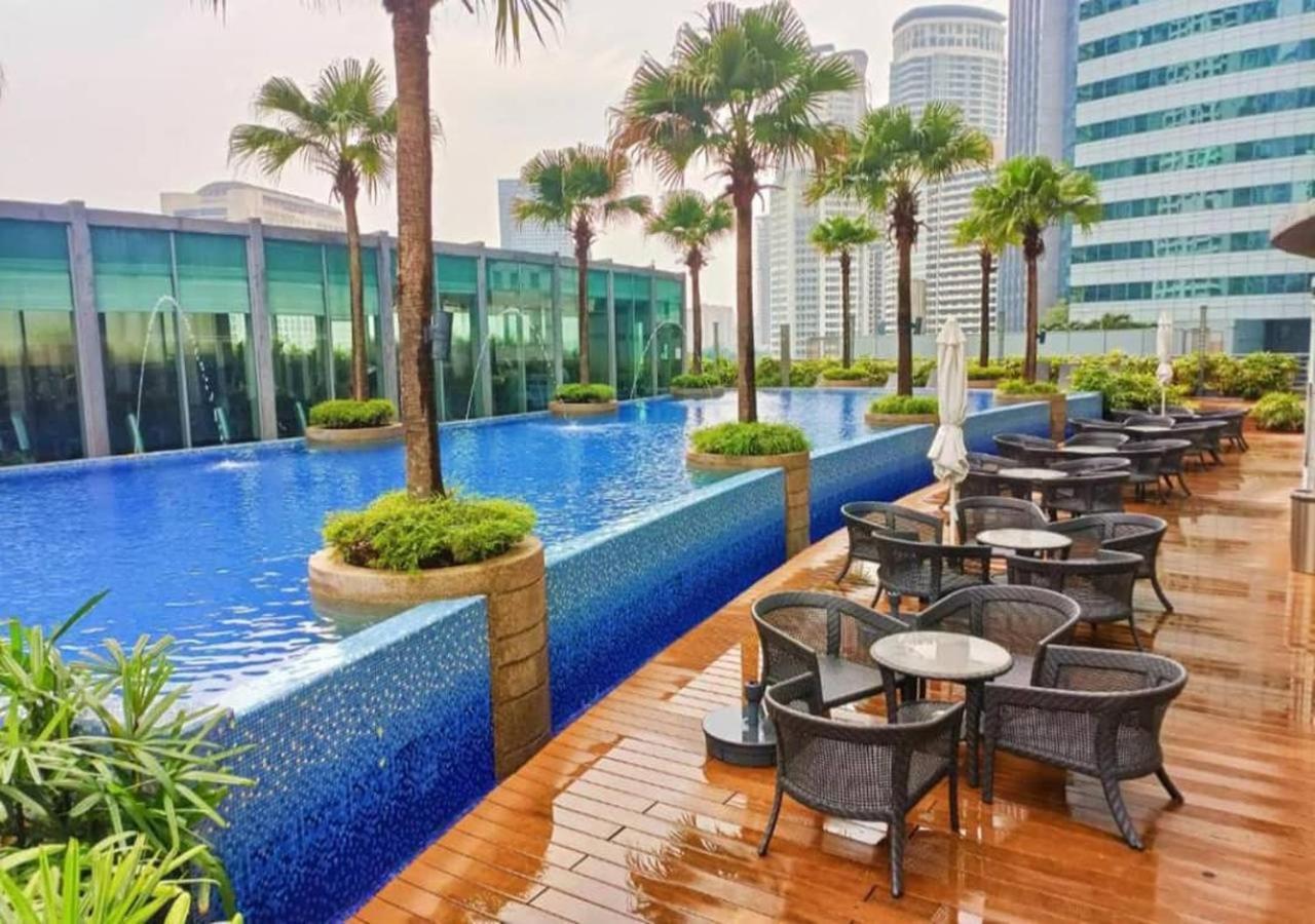 Soho Suites Klcc By Comfort Suites Куала-Лумпур Экстерьер фото