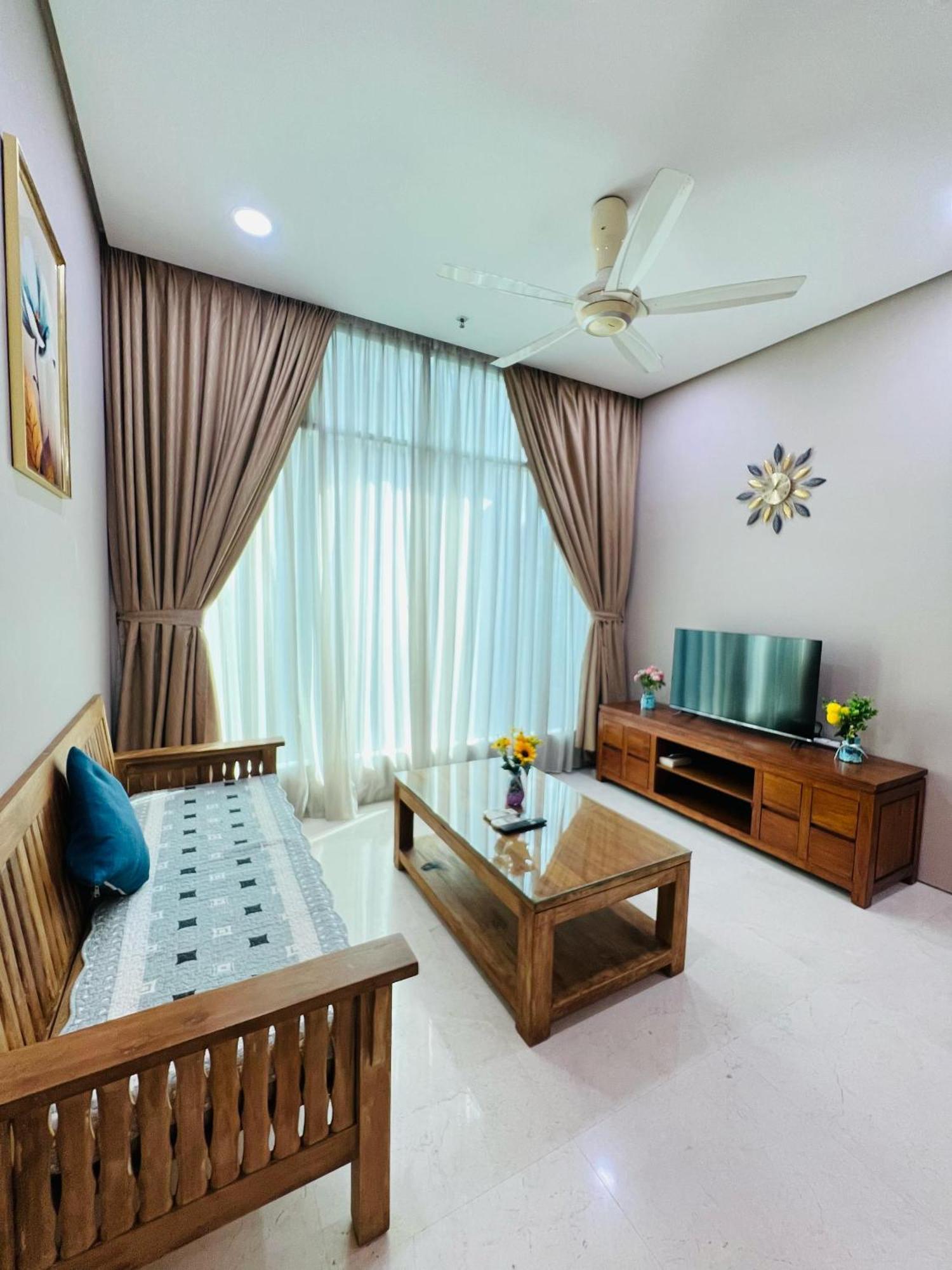 Soho Suites Klcc By Comfort Suites Куала-Лумпур Экстерьер фото