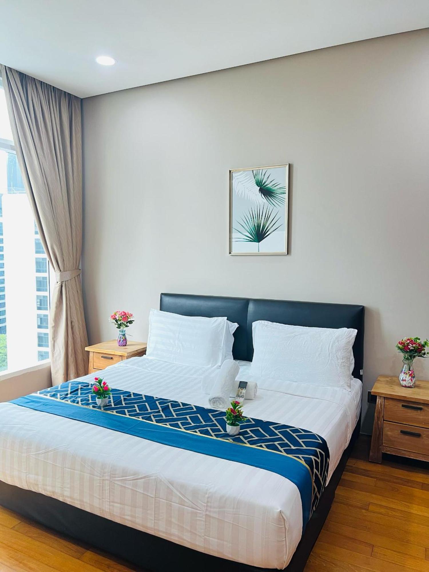 Soho Suites Klcc By Comfort Suites Куала-Лумпур Экстерьер фото