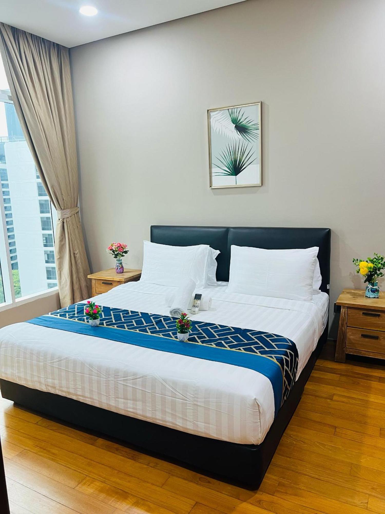 Soho Suites Klcc By Comfort Suites Куала-Лумпур Экстерьер фото